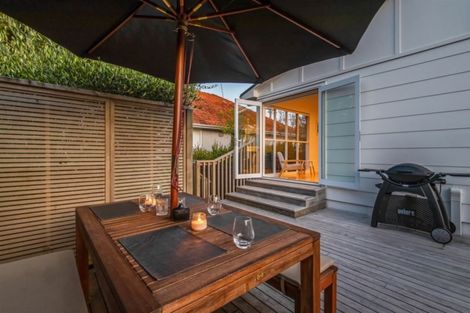 Photo of property in 40 Verran Road, Birkdale, Auckland, 0626