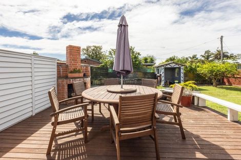 Photo of property in 3 Memorial Park Avenue, Haumoana, 4102