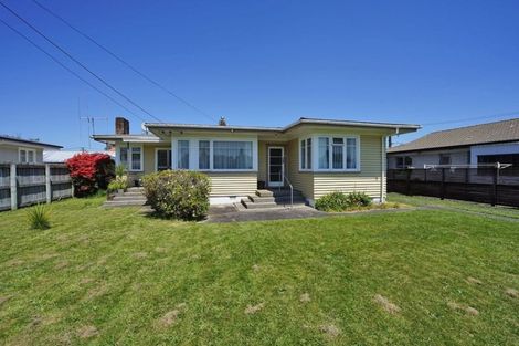 Photo of property in 24 Oxford Street, Fairfield, Hamilton, 3214