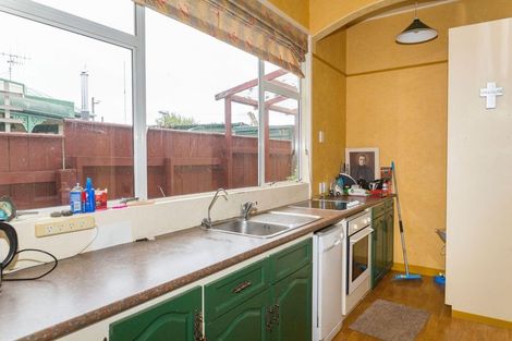 Photo of property in 8 Chamberlain Street, Dannevirke, 4930