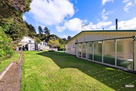 Photo of property in 33 James Grove, Stokes Valley, Lower Hutt, 5019