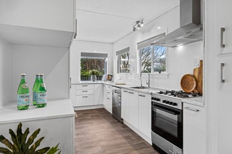 Photo of property in 20 Stuart Place, Blagdon, New Plymouth, 4310