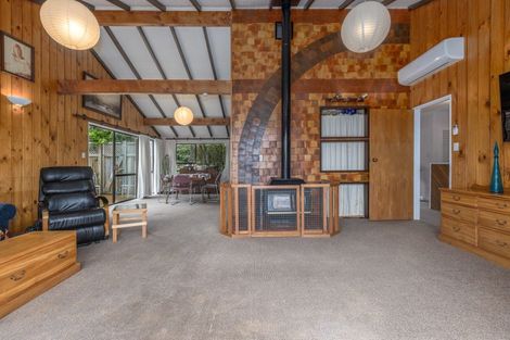 Photo of property in 17 Kinloch Place, Papakowhai, Porirua, 5024