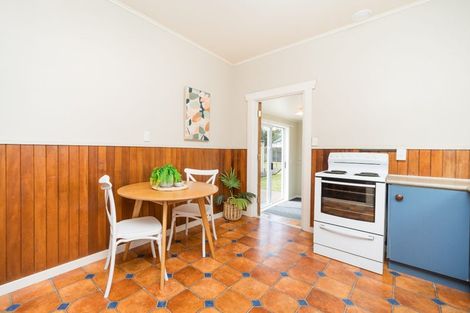 Photo of property in 43 Lyndhurst Street, Takaro, Palmerston North, 4412