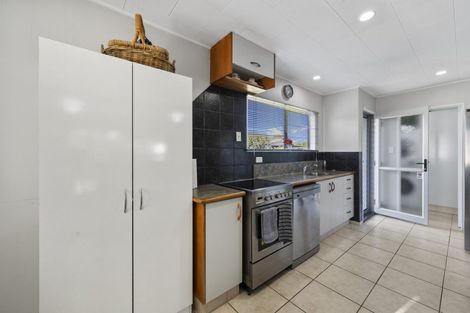 Photo of property in 45 Tait Drive, Greenmeadows, Napier, 4112