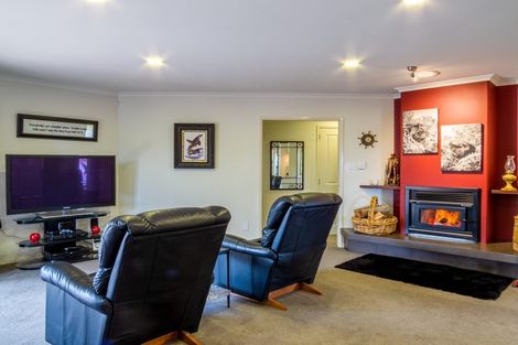 Photo of property in 2 Ohuirehe Road, Coastlands, Whakatane, 3120