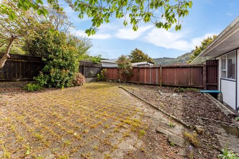 Photo of property in 2/52 Gemstone Drive, Birchville, Upper Hutt, 5018