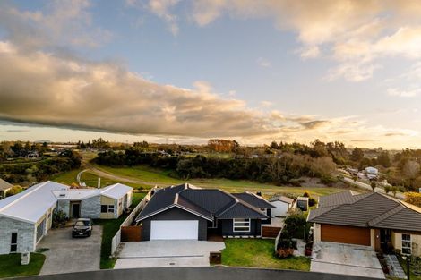 Photo of property in 15 Hyatt Close, Leamington, Cambridge, 3432