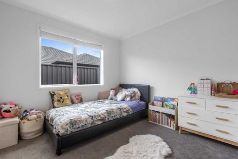 Photo of property in 10 Pioneer Crescent, Omokoroa, 3114