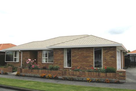 Photo of property in 2/3 Apollo Place, Papanui, Christchurch, 8052