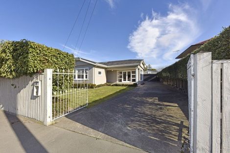 Photo of property in 37 Searells Road, Strowan, Christchurch, 8052
