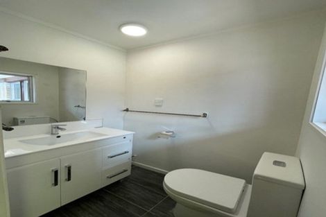 Photo of property in 4 Liam Place, Half Moon Bay, Auckland, 2012
