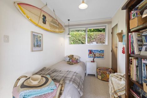 Photo of property in 3 Weston Street, Moturoa, New Plymouth, 4310