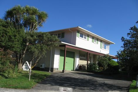 Photo of property in 28 Lupin Terrace, Tawa, Wellington, 5028