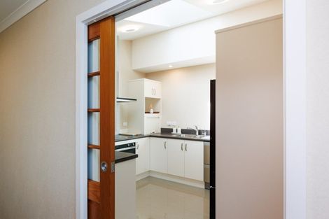 Photo of property in 18 Thomson Street, West End, Palmerston North, 4412