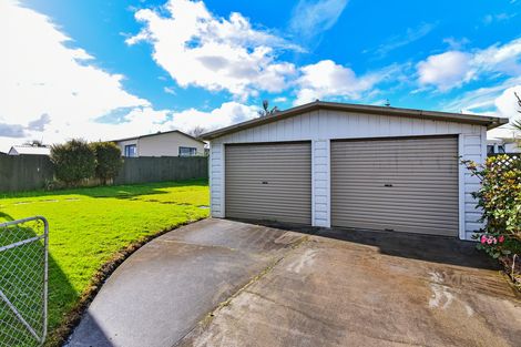 Photo of property in 84 Sykes Road, Weymouth, Auckland, 2103