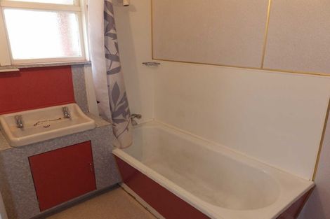 Photo of property in 327 Riccarton Road, Upper Riccarton, Christchurch, 8041