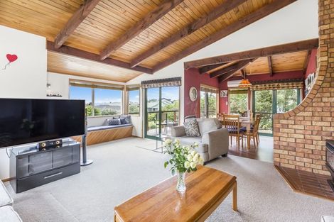 Photo of property in 70 Tiri Road, Manly, Whangaparaoa, 0930