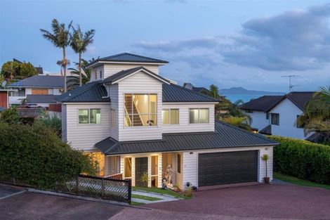 Photo of property in 2/29 Orchard Road, Browns Bay, Auckland, 0630