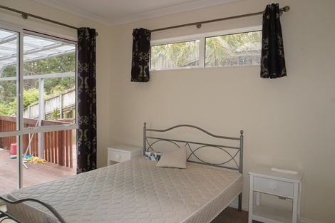 Photo of property in 11 Namsan Close, Fairview Heights, Auckland, 0632