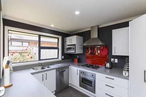 Photo of property in 99a Schnell Drive, Kelvin Grove, Palmerston North, 4414