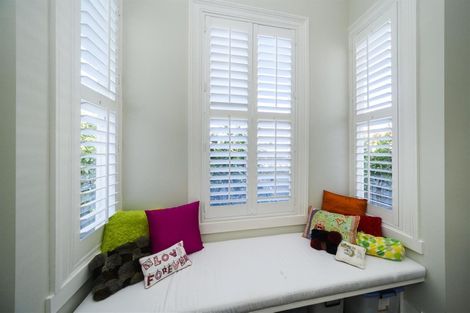 Photo of property in 16 Bond Street, Marton, 4710