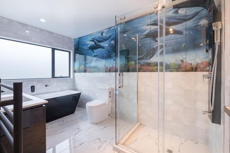 Photo of property in 14 San Casello Rise, Henderson, Auckland, 0612