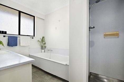 Photo of property in 10 Ruddenklau Lane, Bishopdale, Christchurch, 8053