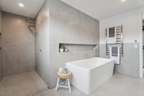 Photo of property in 13 Quigley Crescent, Cromwell, 9310