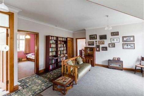 Photo of property in 72 Raroa Road, Kelburn, Wellington, 6012