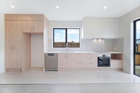 Photo of property in 10 Kaapehu Street, Karaka, 2578