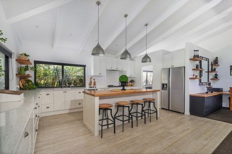 Photo of property in 32 Julian Road, Onemana, Whangamata, 3691