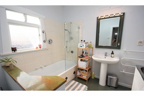 Photo of property in 7 Clouston Street, Saint Martins, Christchurch, 8022