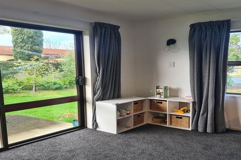 Photo of property in 32 Redwood Grove, Hokowhitu, Palmerston North, 4410