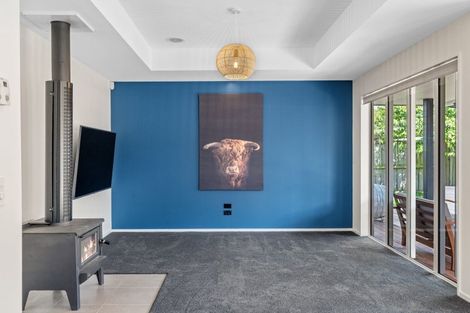 Photo of property in 22 Pemberton Drive, Darfield, 7510