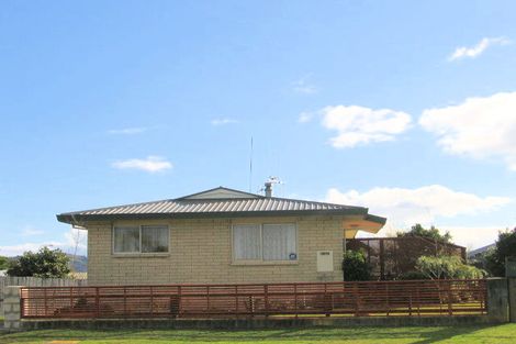 Photo of property in 3b Emerald Place, Papamoa Beach, Papamoa, 3118