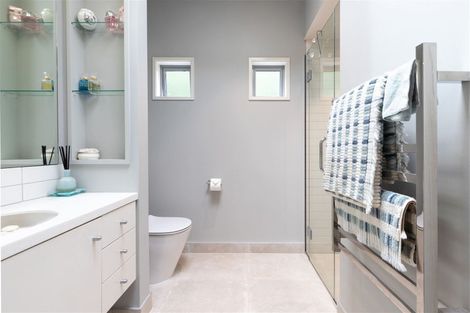 Photo of property in 8a Macmillan Avenue, Cashmere, Christchurch, 8022