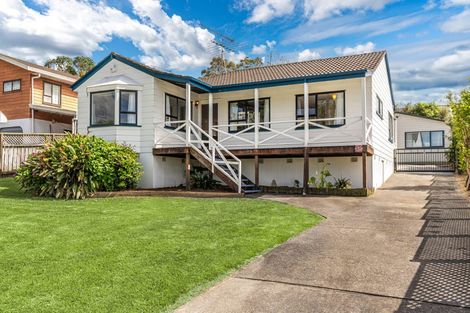 Photo of property in 50 Athena Drive, Totara Vale, Auckland, 0629