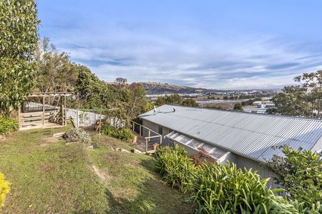 Photo of property in 26 Cannon Hill Crescent, Mount Pleasant, Christchurch, 8081