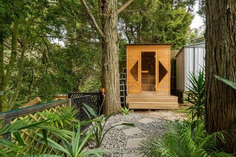 Photo of property in 19 Beeche Place, Birkdale, Auckland, 0626