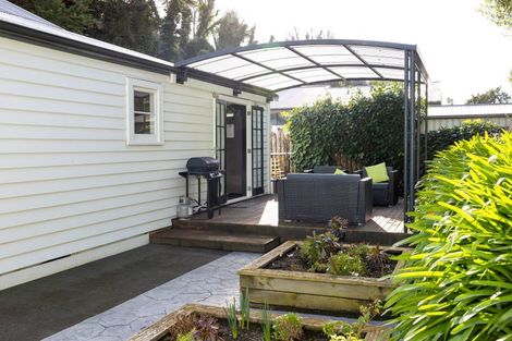 Photo of property in 131 Shakespeare Road, Bluff Hill, Napier, 4110