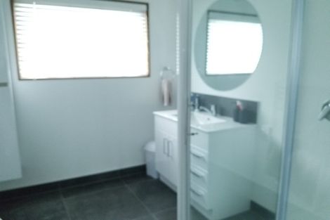 Photo of property in 2/131 Union Road, Howick, Auckland, 2014