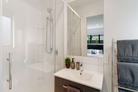 Photo of property in 20 Fallow Street, Jacks Point, 9371