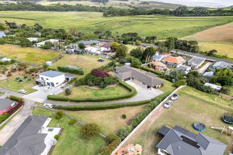 Photo of property in 12 Omana Avenue, Shelly Beach, Helensville, 0874