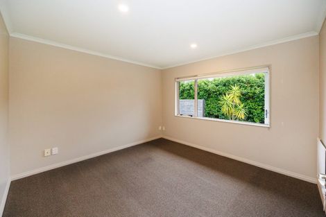 Photo of property in 27 Johnstone Drive, Fitzherbert, Palmerston North, 4410