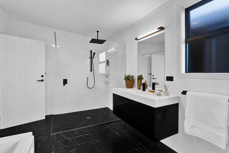 Photo of property in 1202 Frankley Road, Hurworth, New Plymouth, 4371