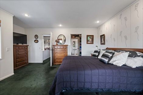 Photo of property in 21 Fillis Street, New Plymouth, 4310