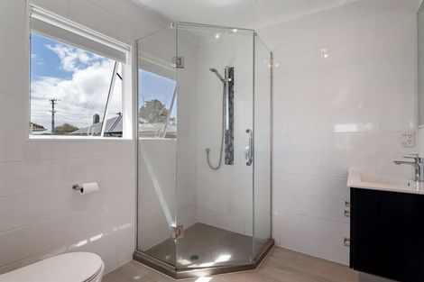 Photo of property in 116a Forrest Hill Road, Forrest Hill, Auckland, 0620