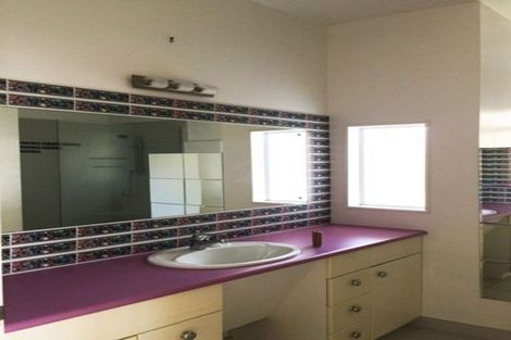 Photo of property in 730 East Coast Road, Pinehill, Auckland, 0632