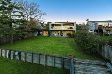 Photo of property in 9 Outlook Road, Greenhithe, Auckland, 0632